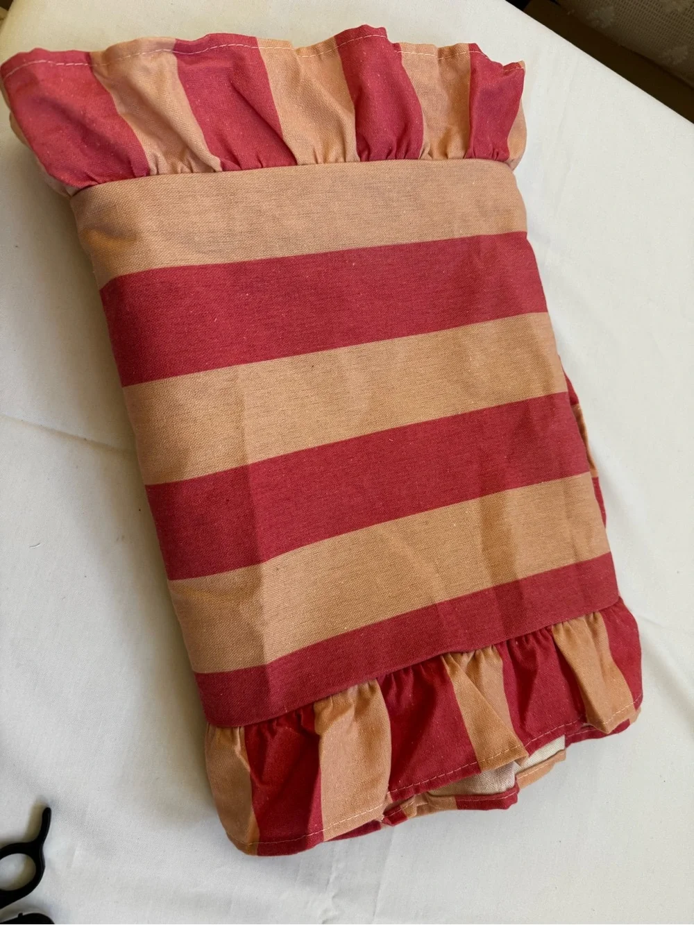Ruffle Edge Striped Table Runner - 118 X 15.7 Inch